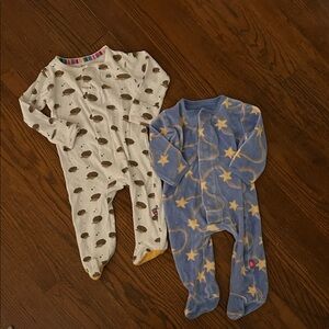 Magnetic Me Cream Hedgehog and Blue Fleece Star Footies